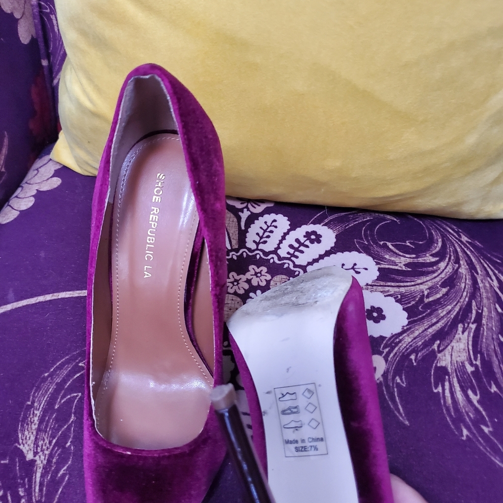High heels - Picture 3 of 4